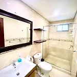 elegante apartamento en el laguito